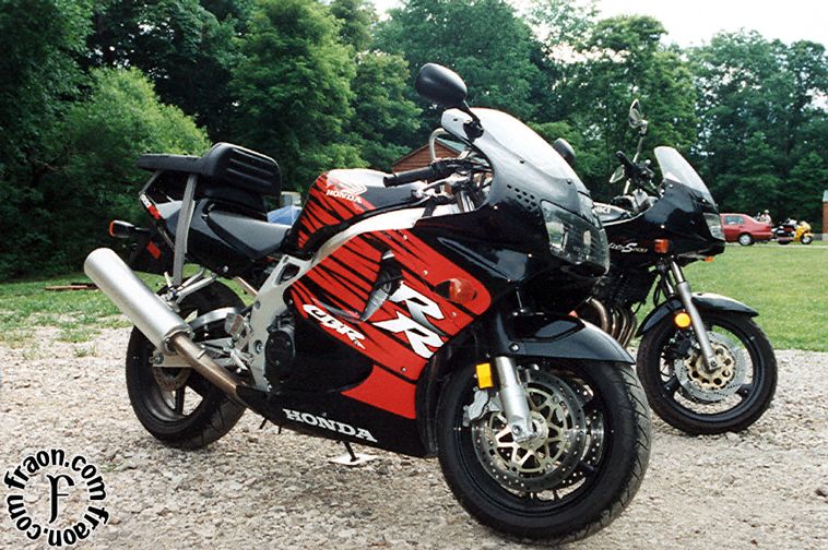 rcr10001b.jpg